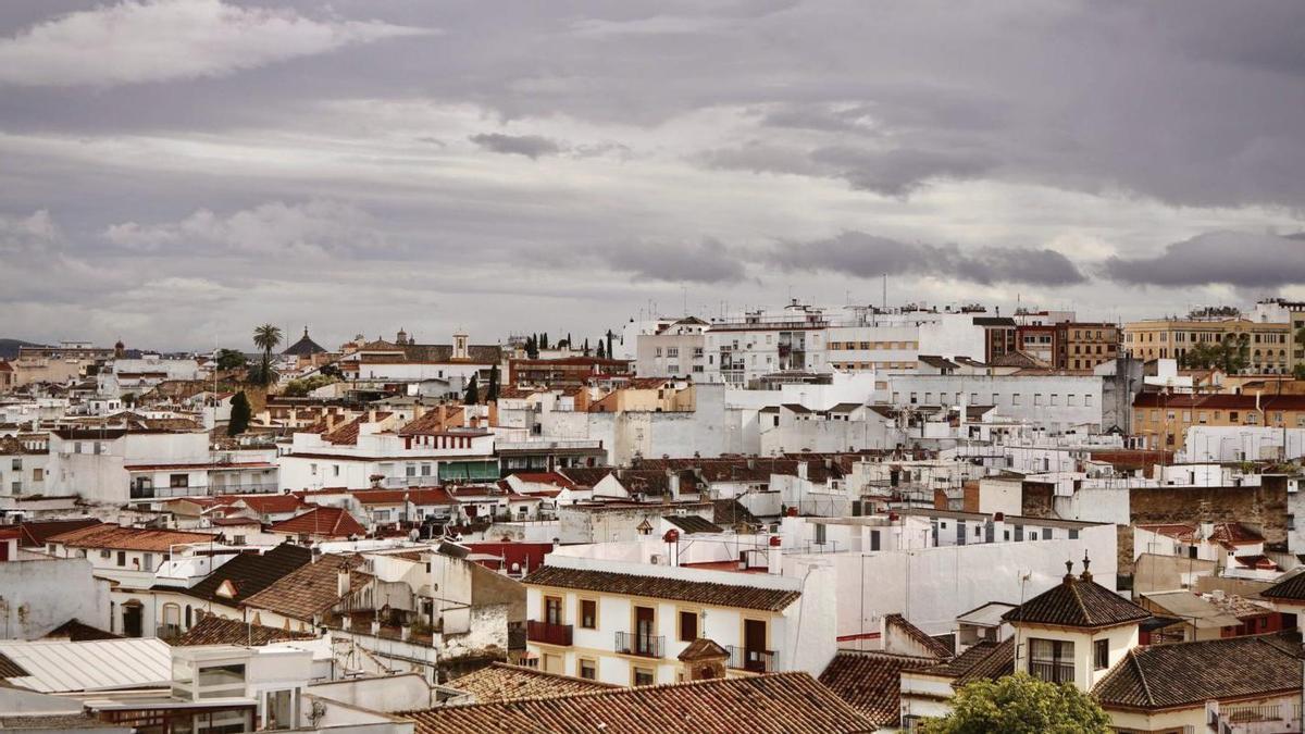 Una vista panorámica de múltiples inmuebles urbanos ubicados en pleno casco histórico de Córdoba.