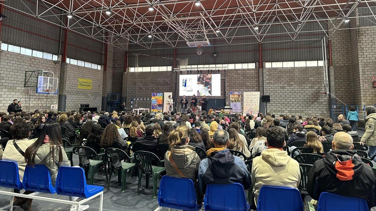 Uno de los momentos de la jornada, en Coria.