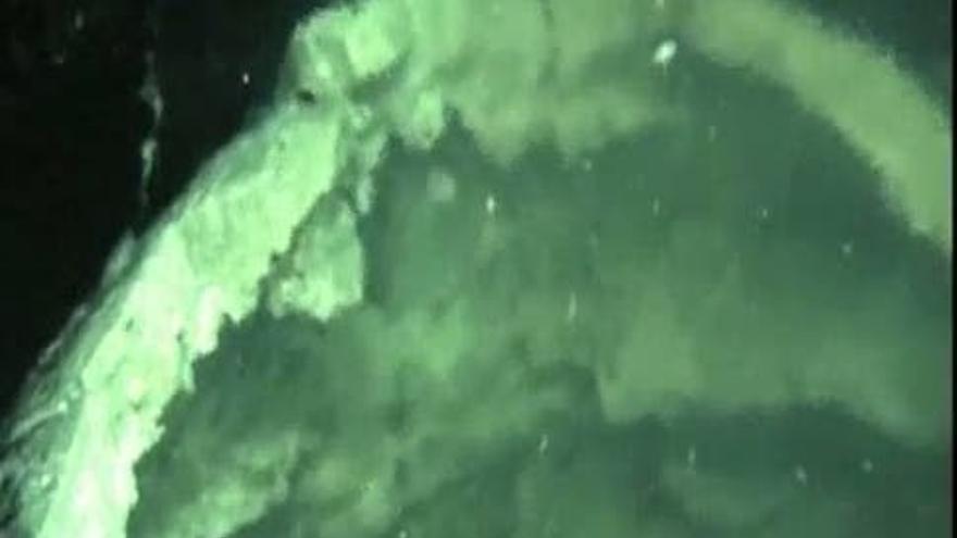 Descubren la erupción de un volcán submarino