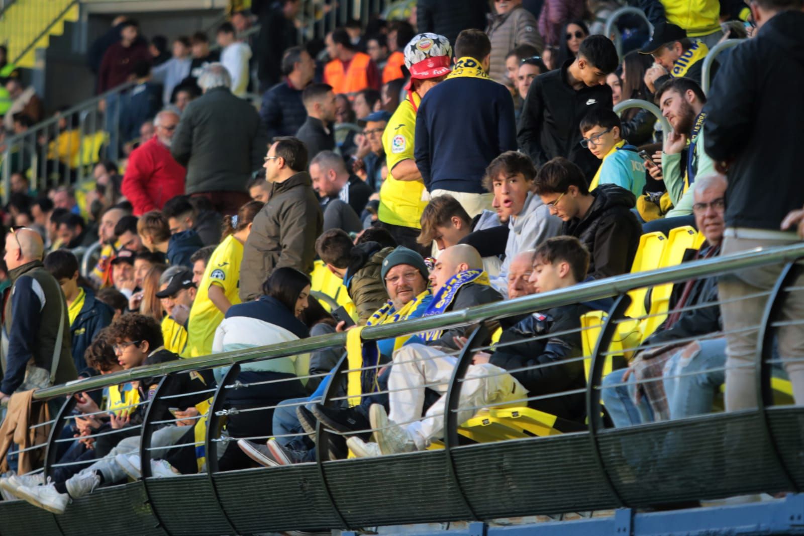 GALERÍA | Las mejores imágenes del Villarreal B - Zaragoza en el estreno del filial en la Cerámica