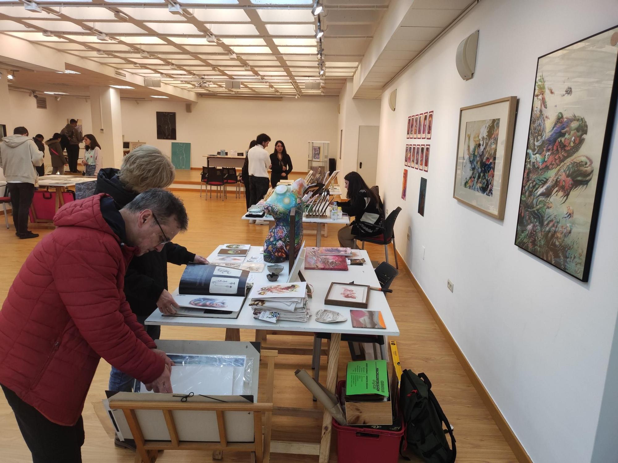En imágenes: Navia estrena su Feria Nacional de Ilustración (IL) en El Liceo
