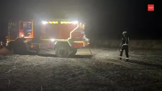 Los bomberos hallan el cuerpo carbonizado de un hombre durante la extinción de un incendio en Morata de Tajuña