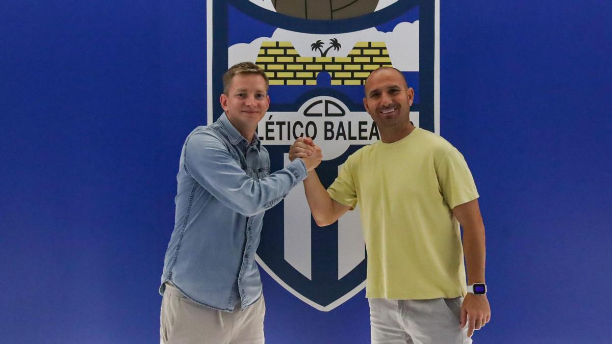 Patrick Messow y Tato García, tras cerrar la renovación del técnico