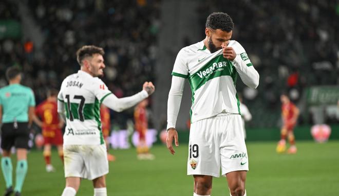 Las mejores imágenes de la victoria del Elche CF frente al Racing de ...