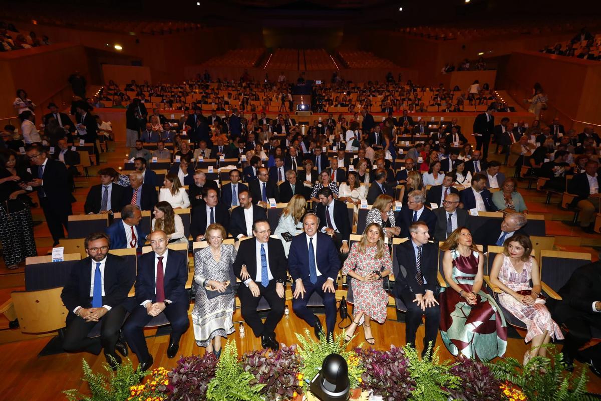 En imágenes | Gran ambiente en el 30 aniversario de la gala Aragoneses del Año 2024