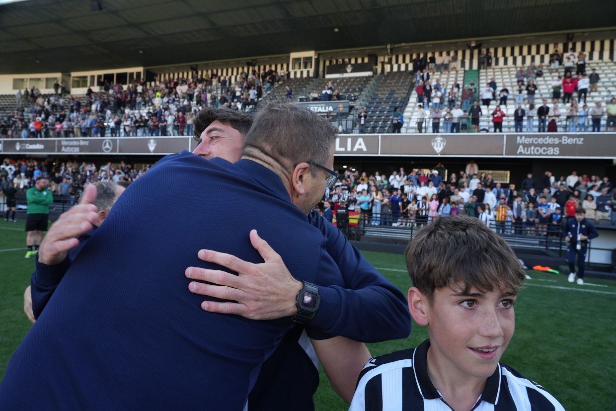 ¡Las mejores imágenes de la celebración del ascenso a Segunda Federación del Castellón B!