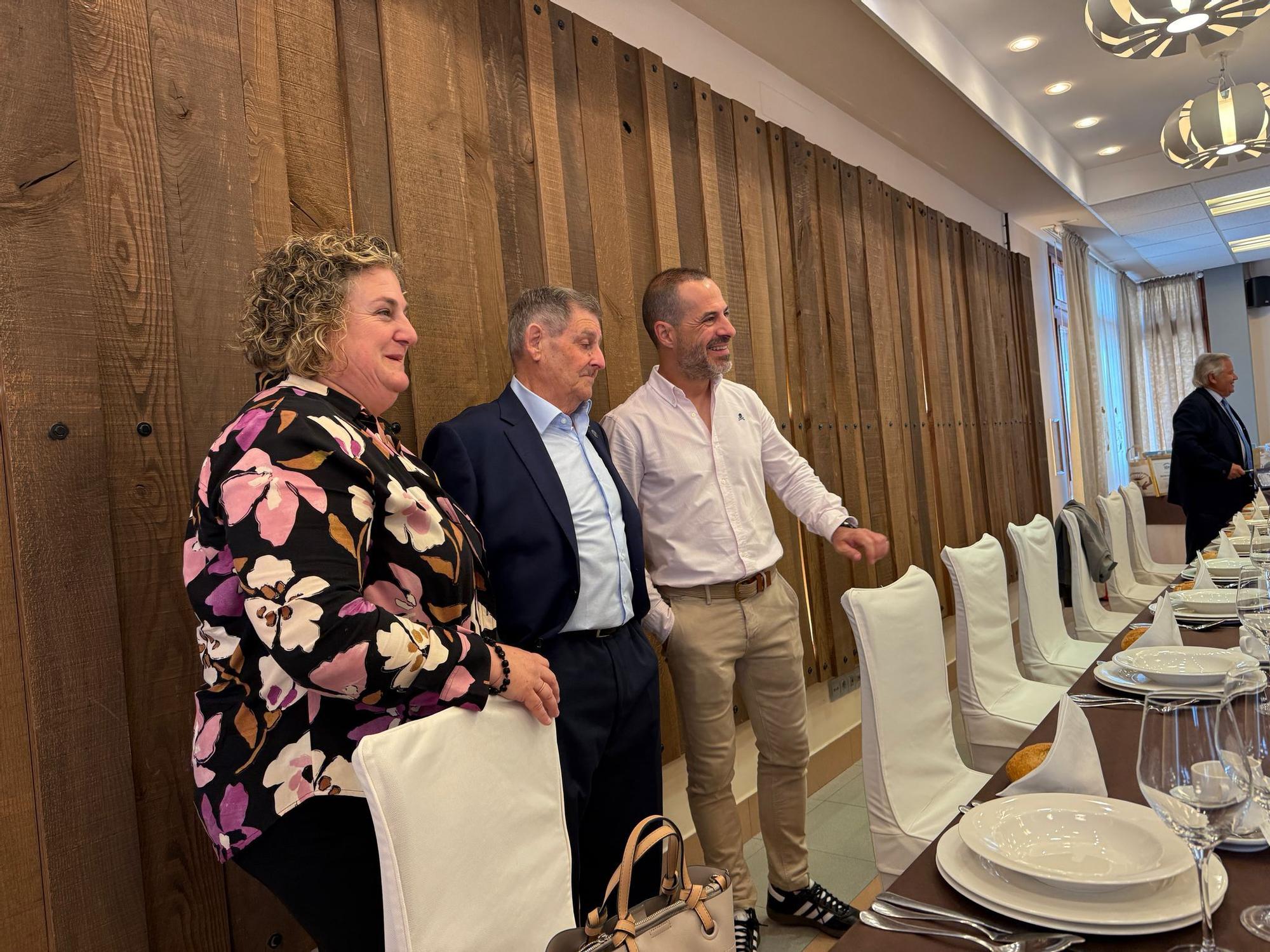 El Hogar del Pensionista de El Berrón celebra su comida anual
