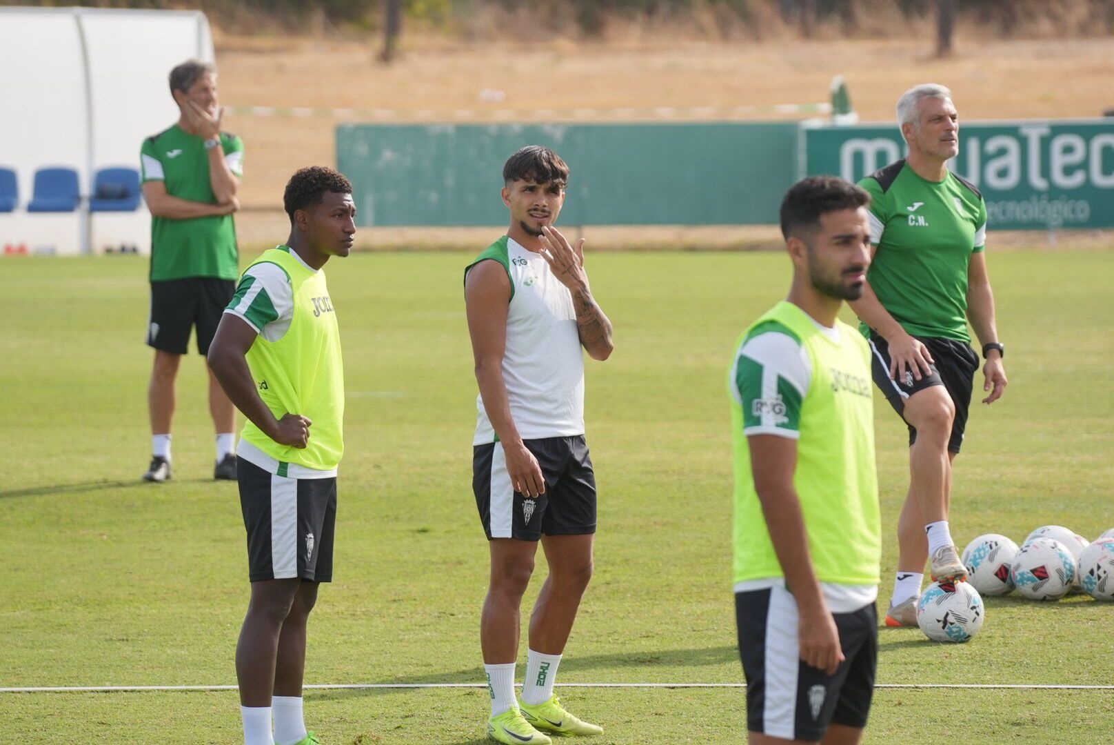El primer entrenamiento del Córdoba CF en su séptima semana de Liga, en imágenes 