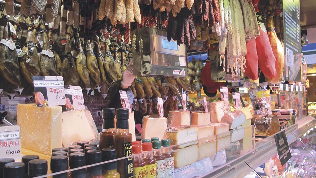 Charcuteria Mateu Fiol, en el Mercat de l&#039;Olivar.