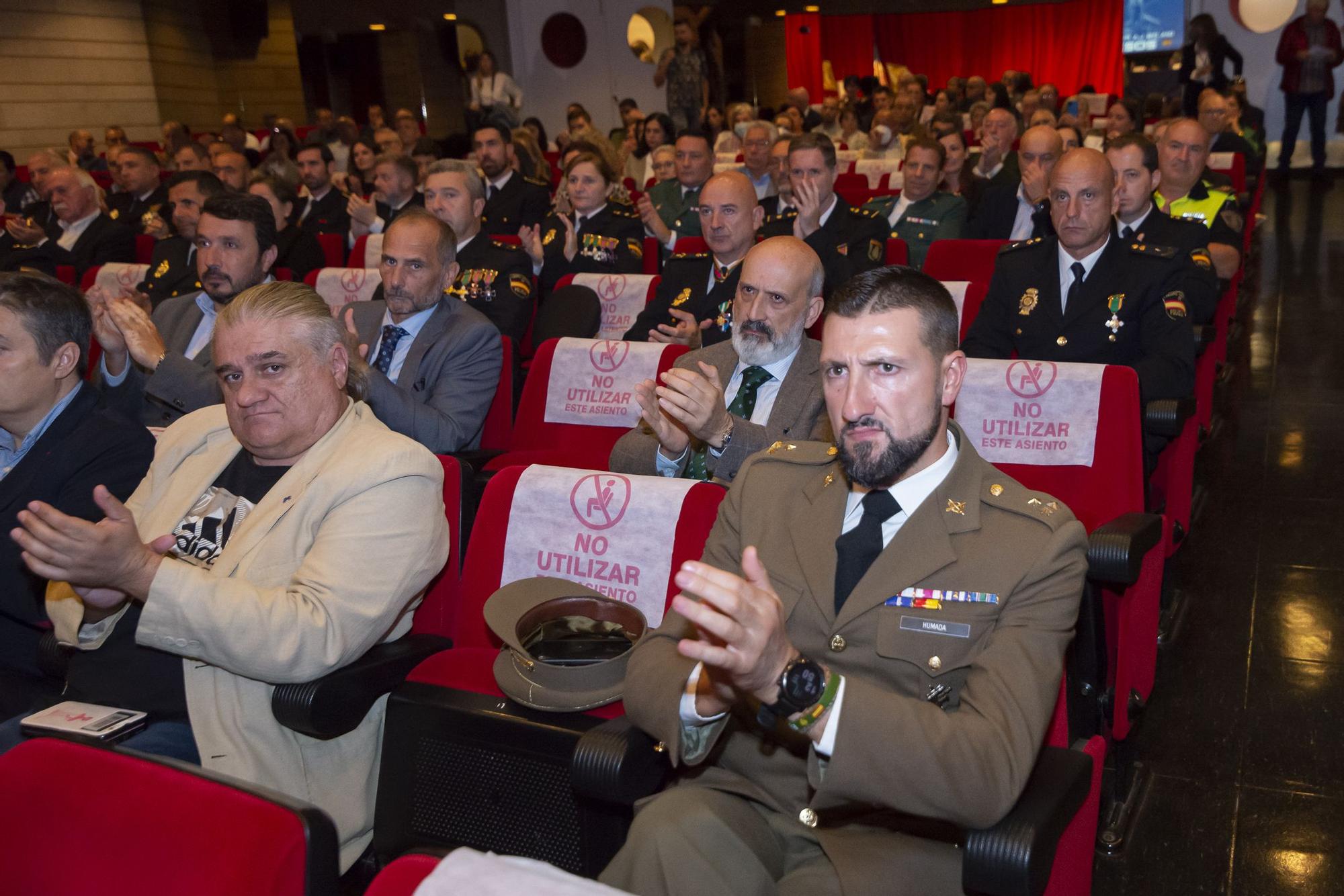 En imágenes: así celebró la Policía Nacional los Ángeles Custodios en Avilés