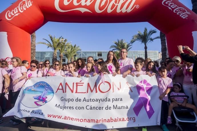 Marcha contra en cáncer de mama en Benidorm