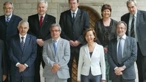 Ferran Mascarell y Ernest Maragall, junto al ’president’ Pasqual Maragall, en la foto del Govern en la Generalitat en el 2006.