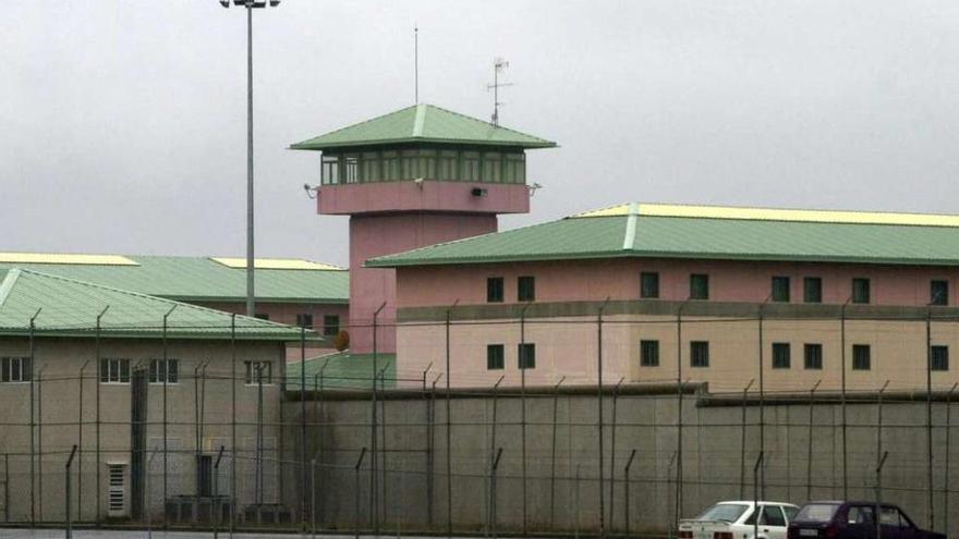 Vista exterior de las instalaciones del centro penitenciario de Teixeiro (A Coruña).