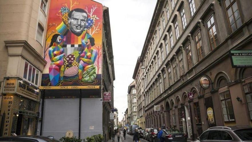 Un mural recuerda en Budapest a un español que salvó la vida a miles de judíos