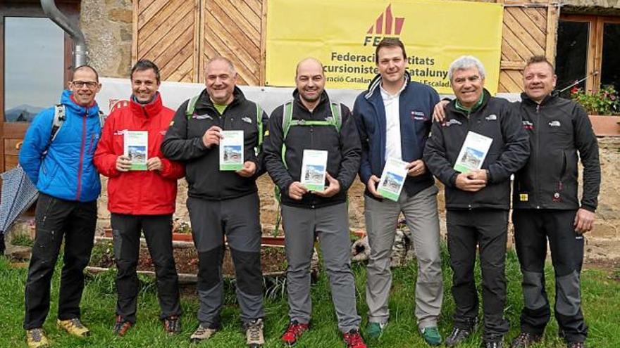 Personalitats participants a la presentació de la guia, en l&#039;acte d&#039;ahir