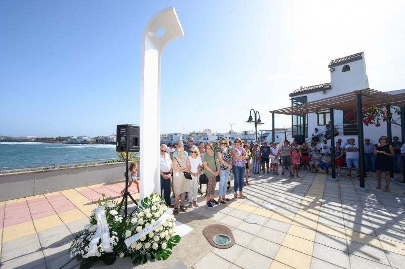 Homenaje víctimas del JK5022.La Asociación de Víctimas del Vuelo JK5022 recuerda a las 154 personas que murieron hace once años en el aeropuerto de Madrid-Barajas al estrellarse un avión de Spanair que despegaba hacia la isla de Gran Canaria.  | 19/08/2019 | Fotógrafo: Tony Hernández