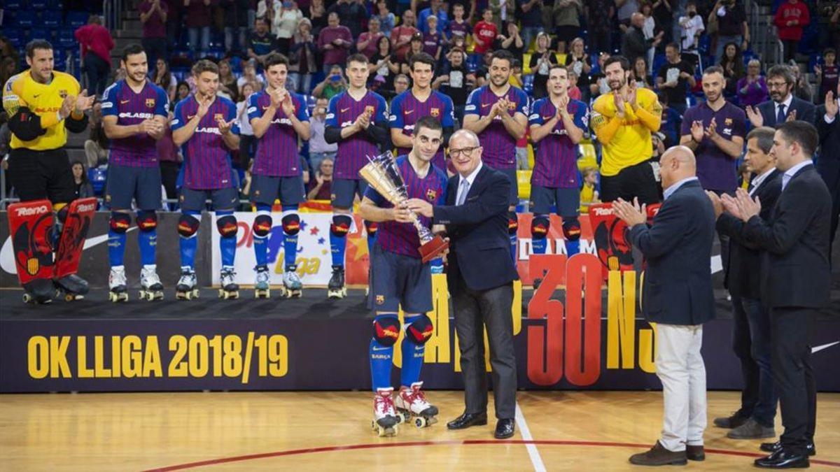 El Barça Lassa recibió la OK Liga en el adiós de Marc Gual al Palau