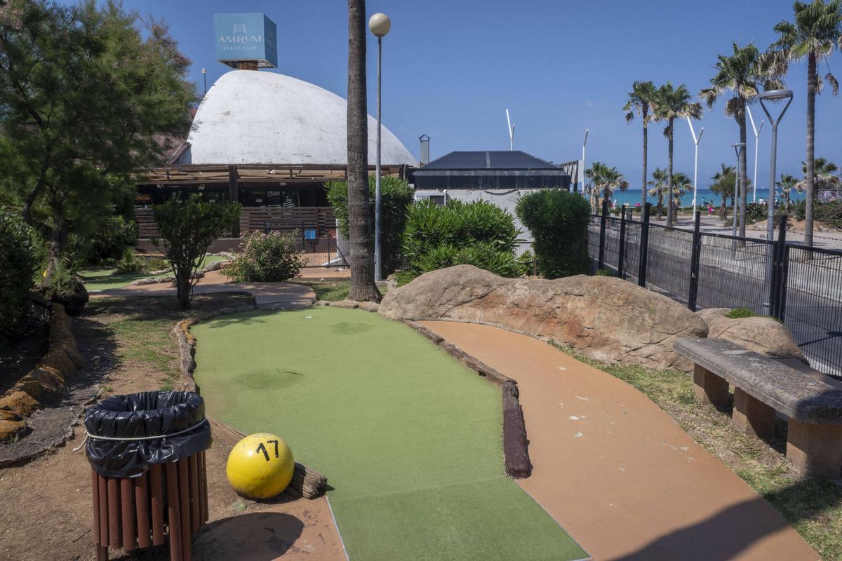 Los últimos hoyos del Dino Golf