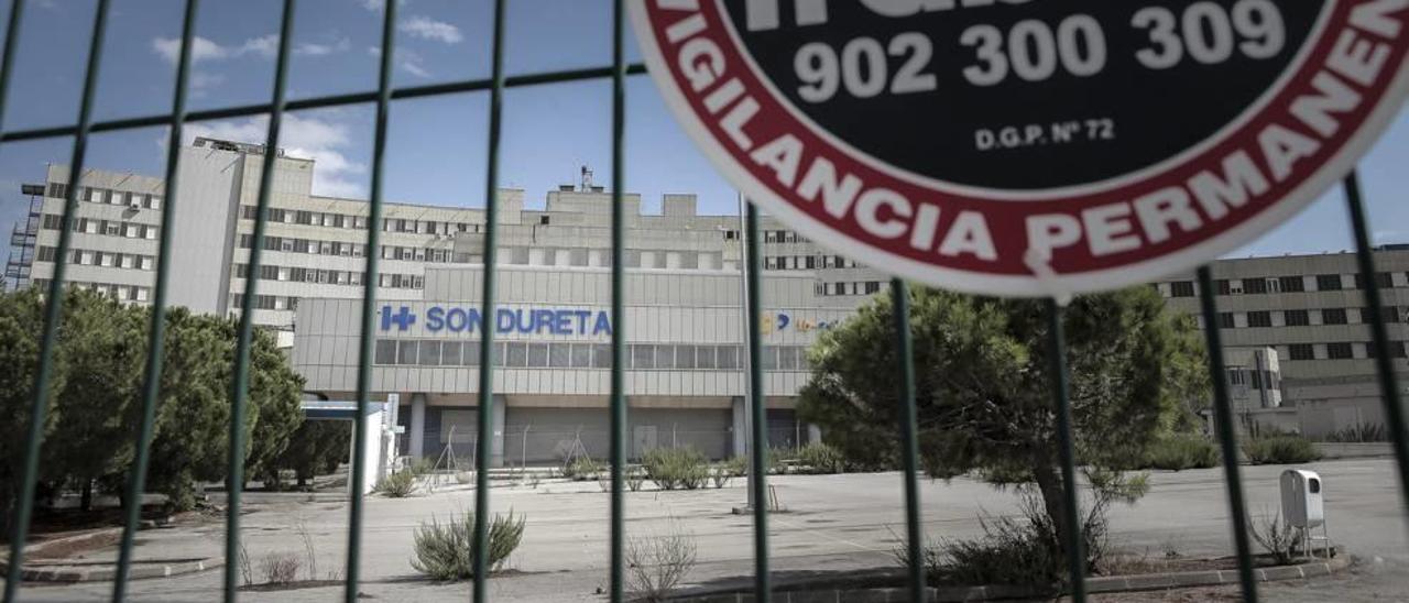 Vista del antiguo hospital de Son Dureta, actualmente cerrado.