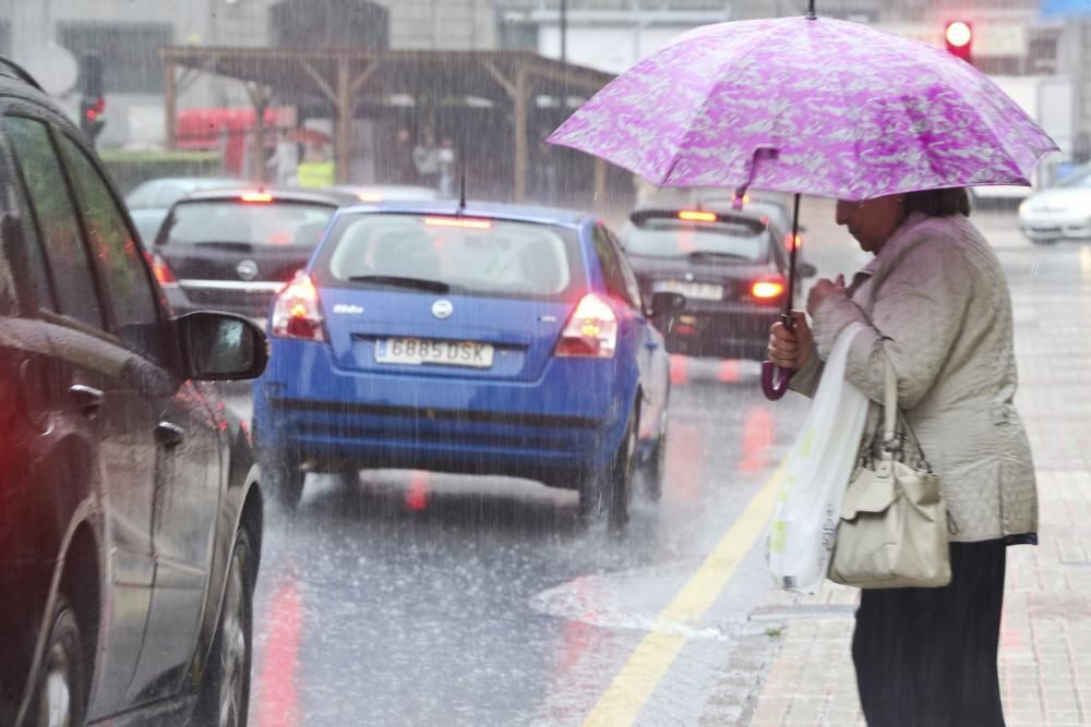 Temporal de lluvia y fuerte oleaje en Asturias