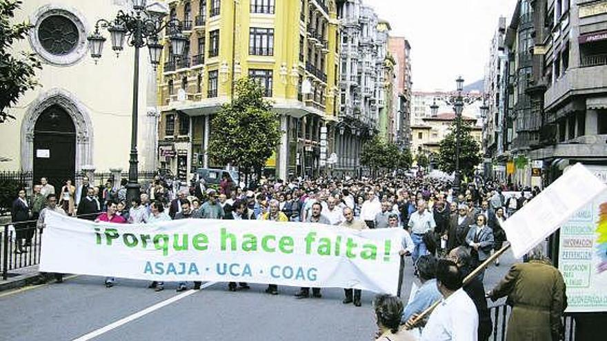 Una manifestación conjunta de las tres organizaciones agrarias, celebrada en Oviedo.