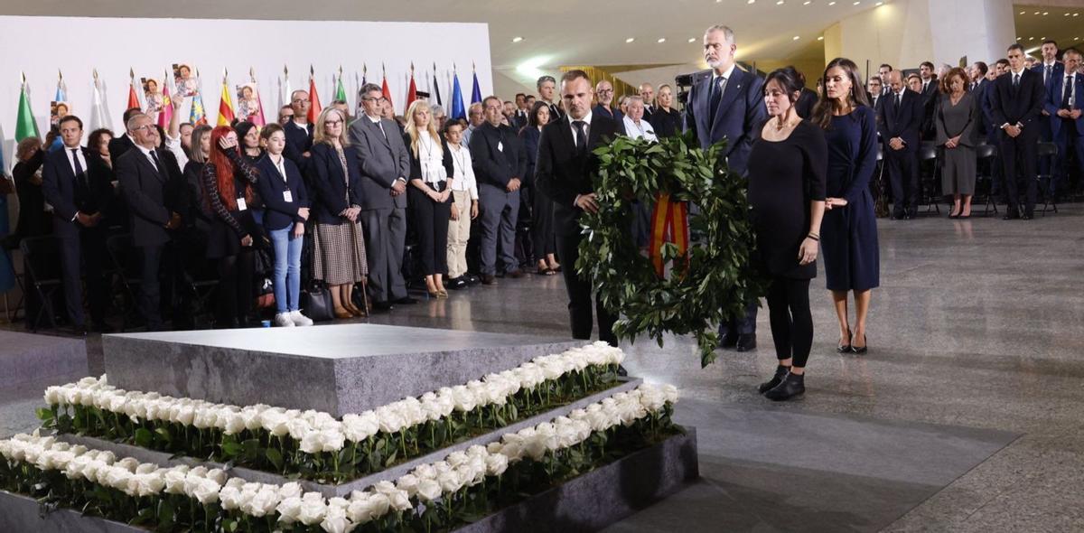 El rebuig a Mazón marca l’homenatge ales víctimes de la dana