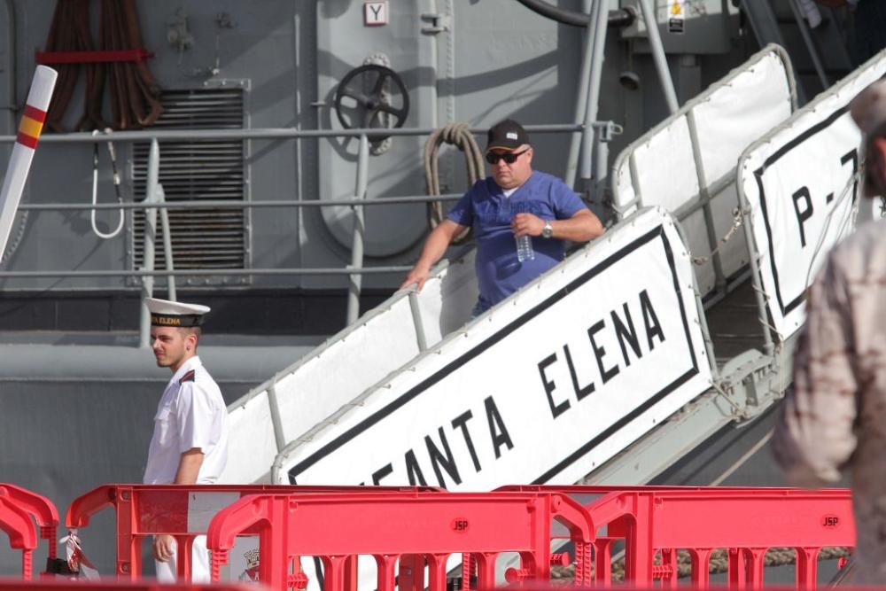 Puertas abiertas del buque Infanta Elena y exposiciones por el Día de las FF AA en Cartagena