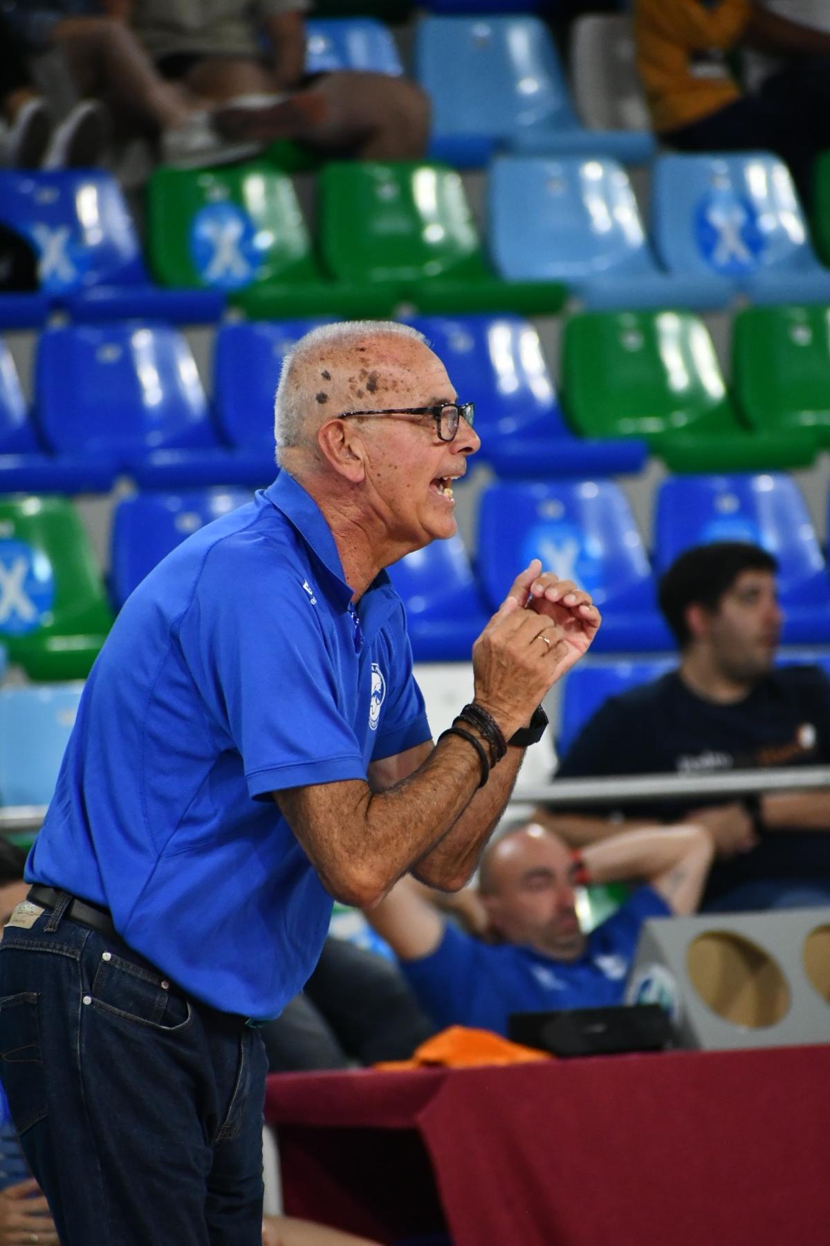 Francis Hernández. técnico del Cuesta Piedra.
