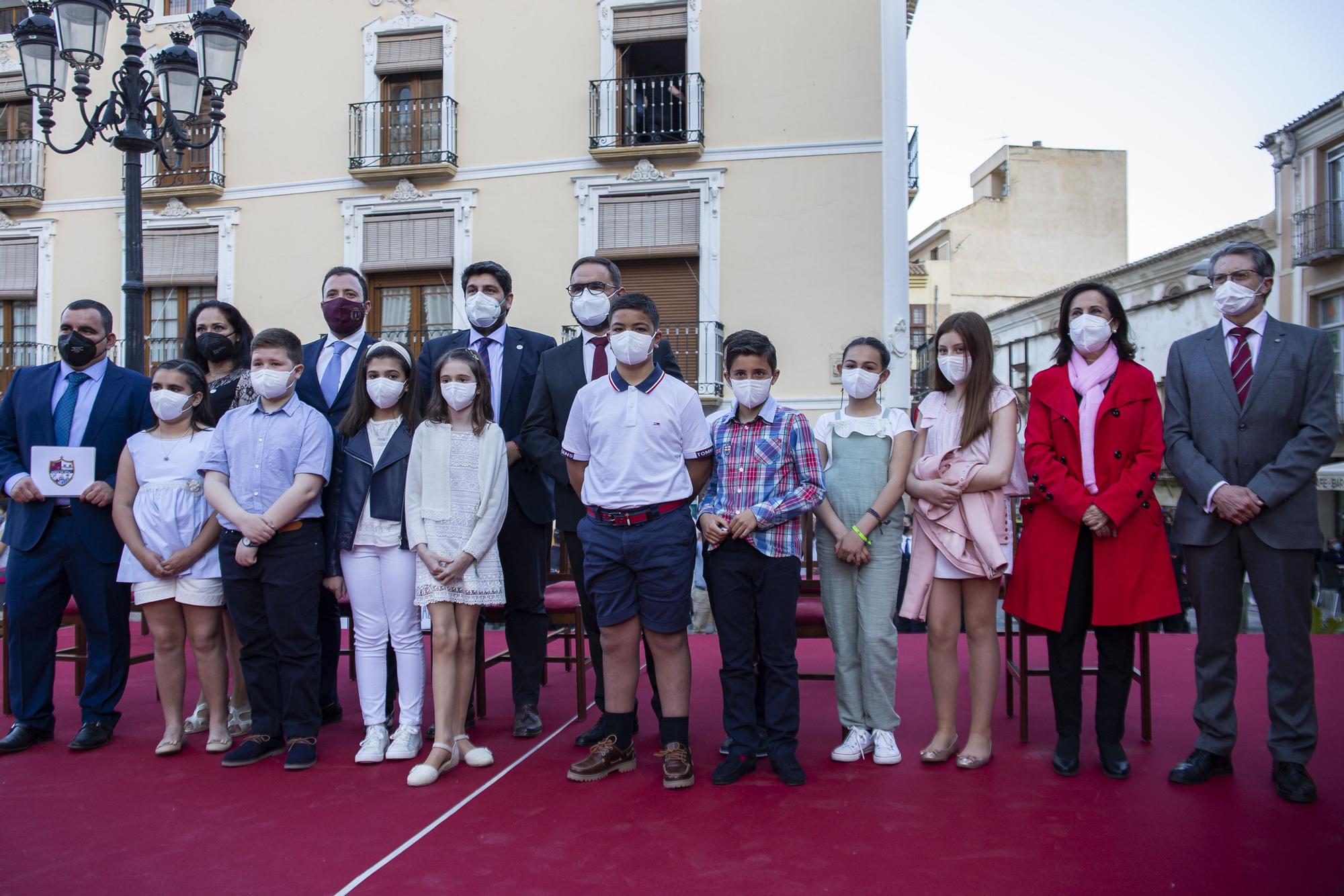 Lorca honra la memoria de las nueve víctimas de los terremotos con un emotivo memorial