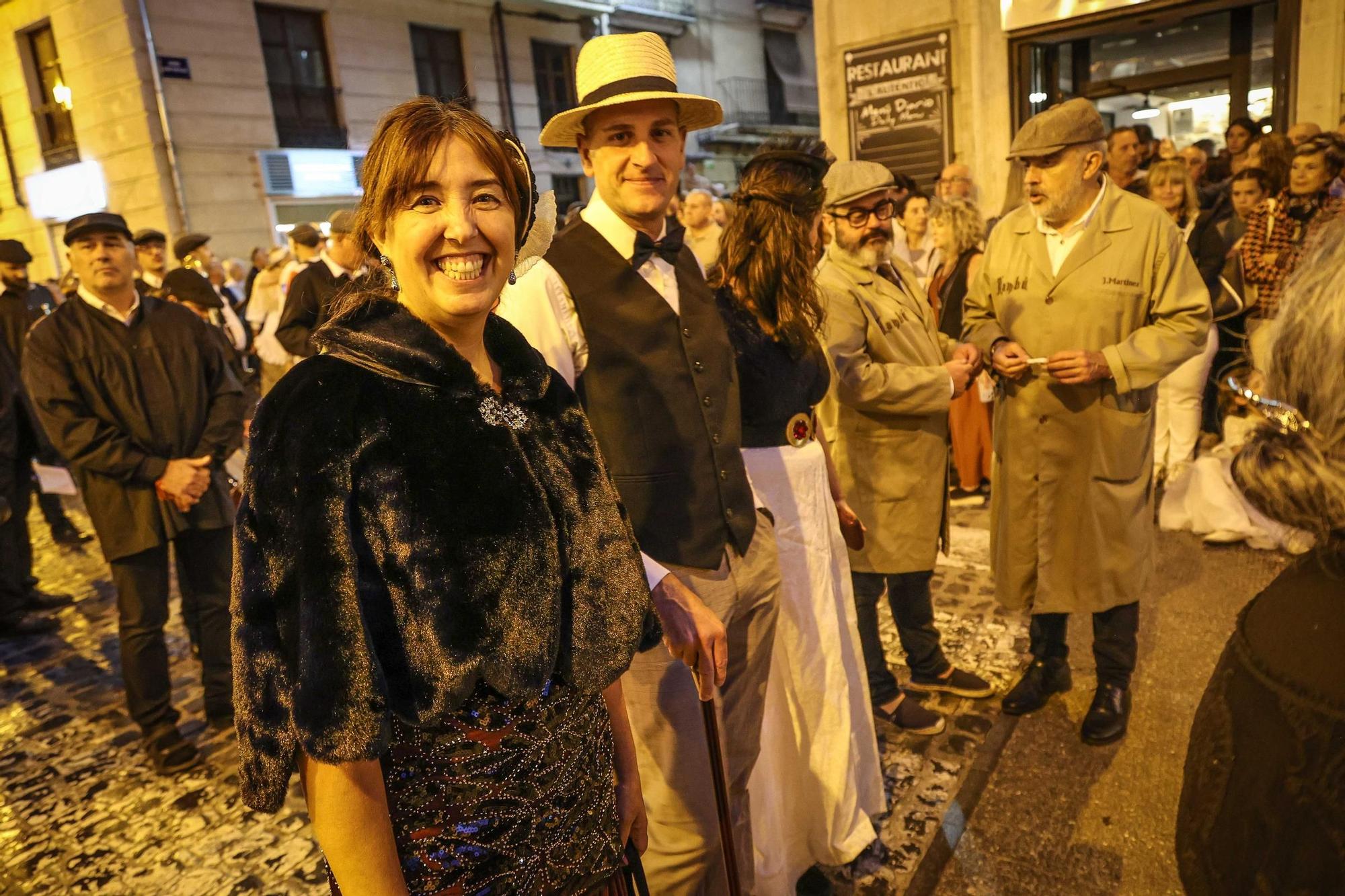 Inicio de la Feria Modernista de Alcoy 2025