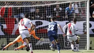 El Rayo falla dos cops un penal que podia haver condemnat del tot el Girona