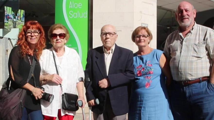 La fotógrafa de INFORMACIÓN Pilar Cortés ya tiene calle en el barrio de Altozano en Alicante