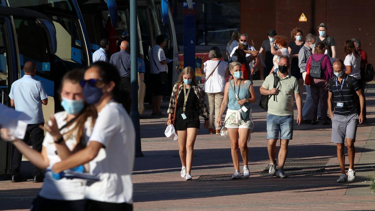 Llega el primer crucero internacional al puerto de Málaga tras la pandemia