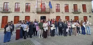 Poio entrega la Caixa Benvida a las familias de veinte nuevos bebés