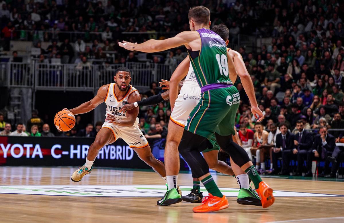 David DeJulius, base del UCAM Murcia, durante el partido en Málaga.