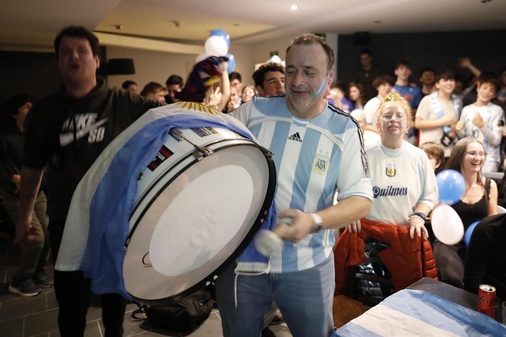 Les imatges de l'afició argentina celebrant el mundial a Girona