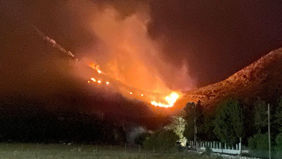 Imagen del fuego declarado en el municipio de Pollença.