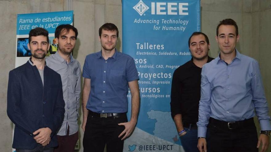 Premian a estudiantes de la UPCT por diseñar una sala multisensorial inteligente