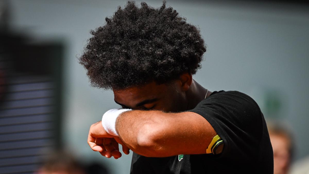 Arthur Fils, baja en Roland Garros