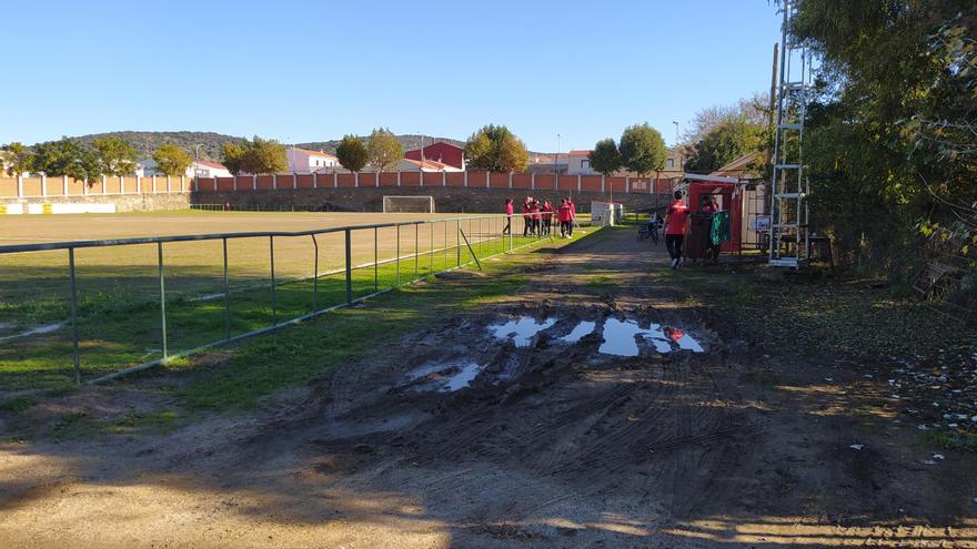 Los obstáculos del fútbol de barro