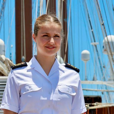 Así ha sido el desembarco del buque Elcano en Brasil después de 22 días de travesía