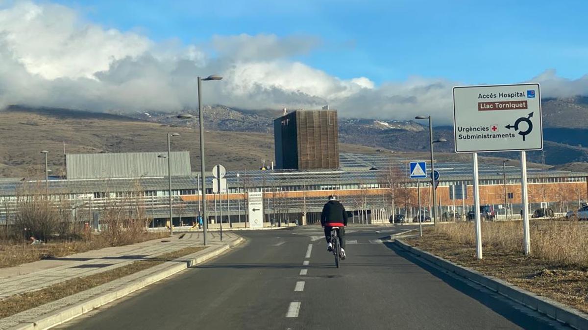 Exterior del hospital de la Cerdanya, este jueves por la mañana