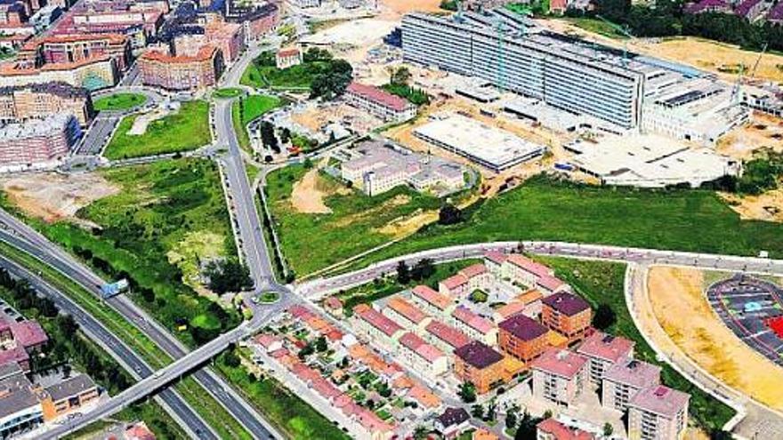 El tramo de entrada a Oviedo de la autopista «Y» y las obras del nuevo hospital.