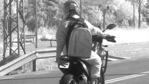 Els Mossos multen un motorista que va tapar la seva matrícula 13 vegades per burlar-se d’un radar al Vallès