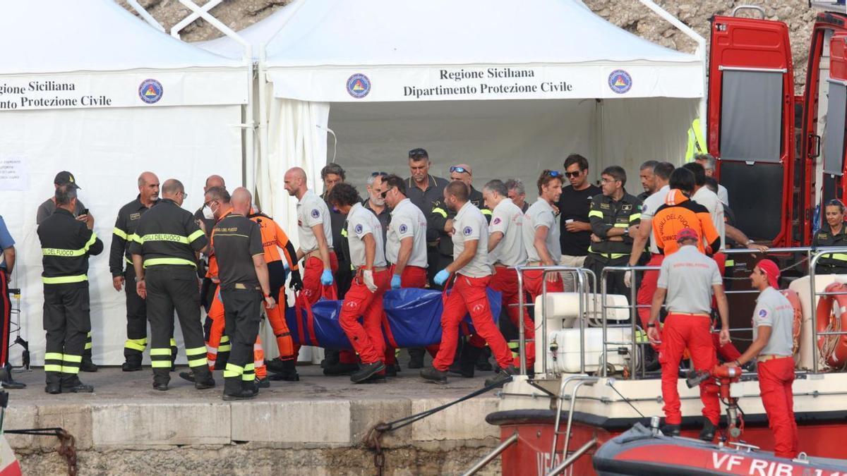 El veterano capitán James Cutfield, de 51 años, remacha los vínculos del ‘Bayesian’ y su tripulación con Mallorca.