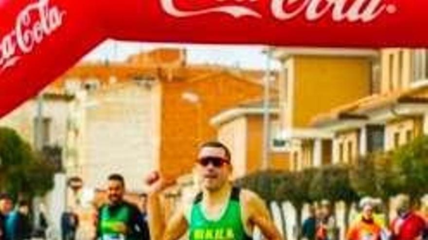 Manu Andión acaba 2019 en la Nocturna de Pontevedra