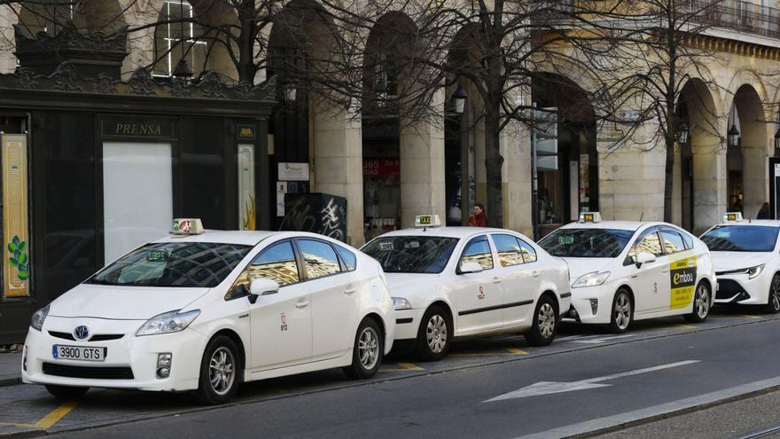 Cambios en las tarifas de los taxis de Zaragoza: esto costará moverse por la ciudad en 2025
