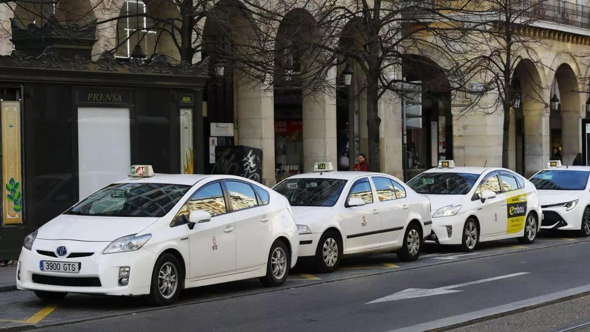 Los nuevos taxis eléctricos, con problemas para pasar la ITV: "Puedes llegar a esperar seis semanas"
