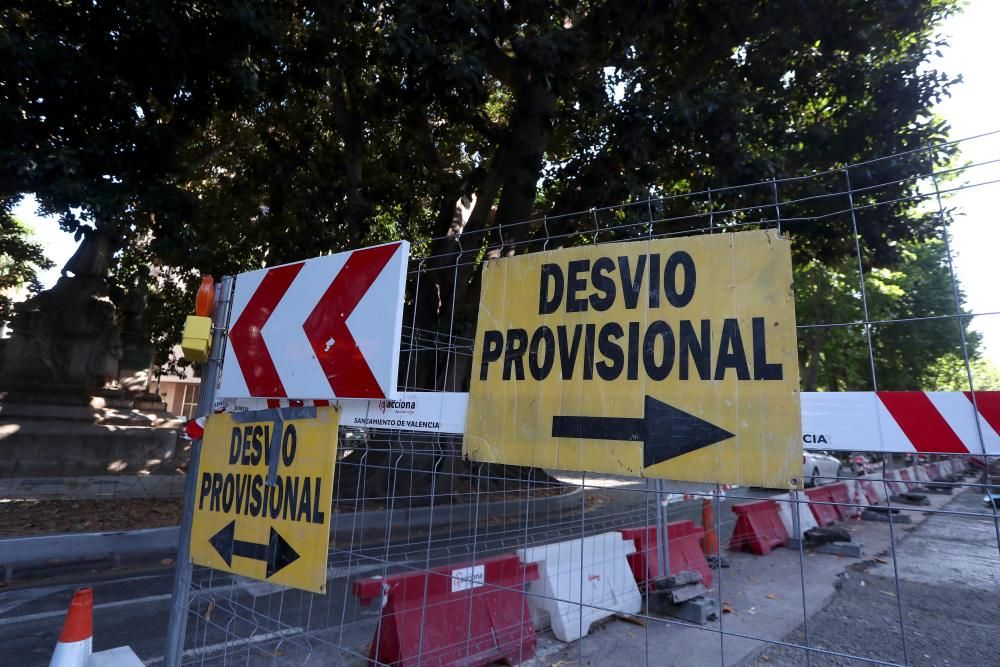 La Gran Vía Marqués del Turia, levantada por obras.