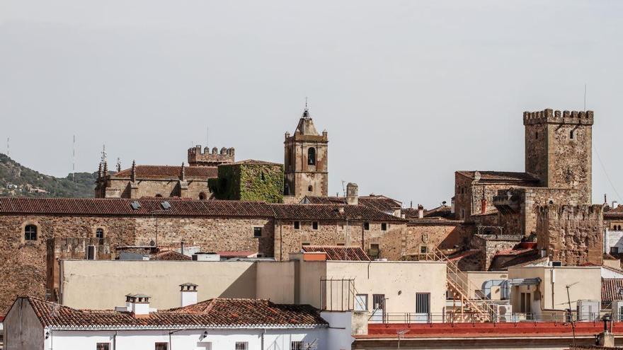 Cáceres busca promotores para construir otras 20 viviendas de tres plantas: el ayuntamiento saca a concurso una parcela municipal